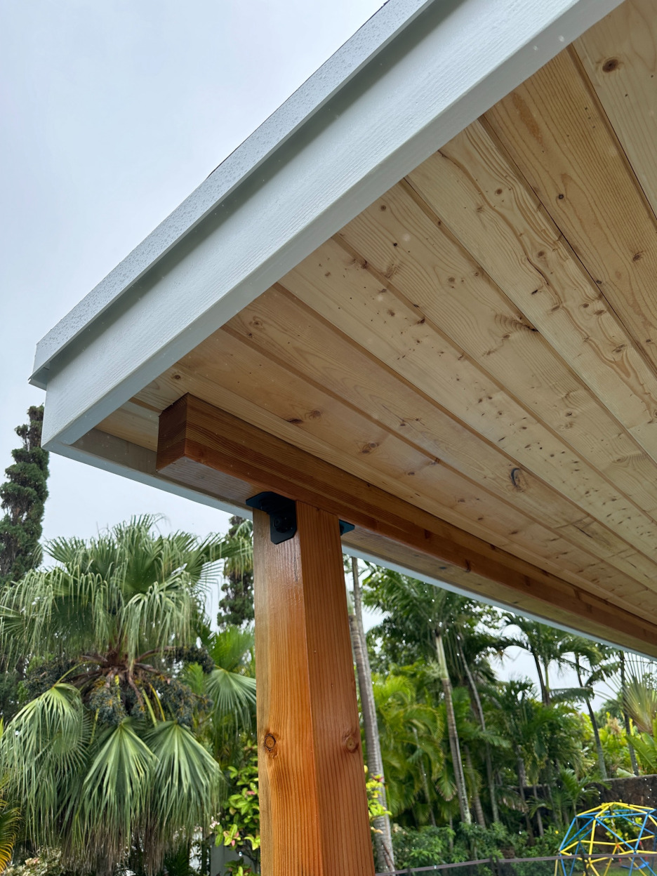 Pergola withh GLULAM